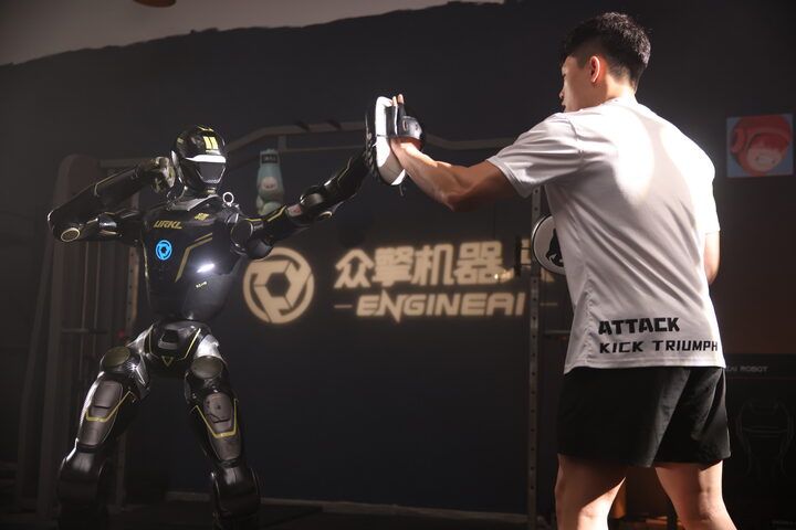 URKL robot training with pads